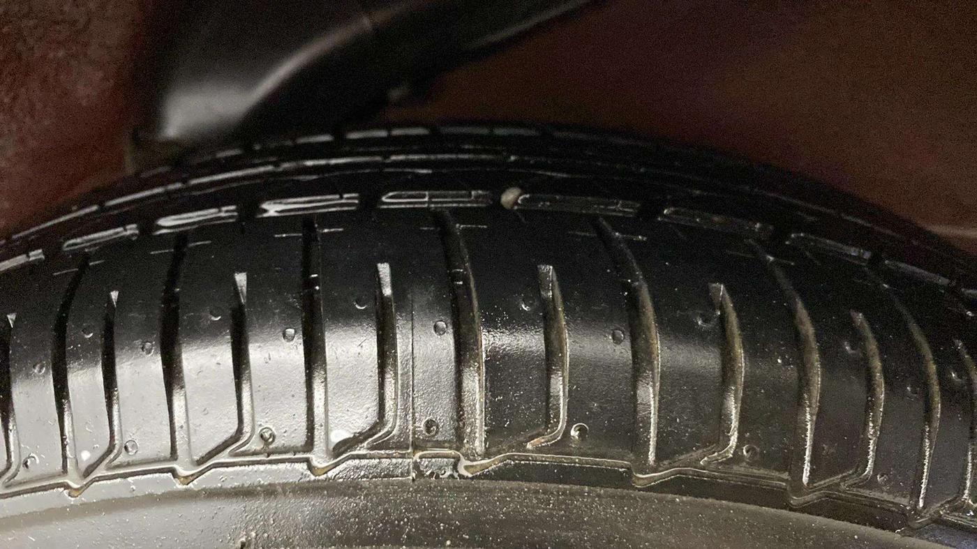 2013 Hyundai i10 ERA 1.1, Petrol, Manual, 34,110 km, Left Rear Tyre Tread