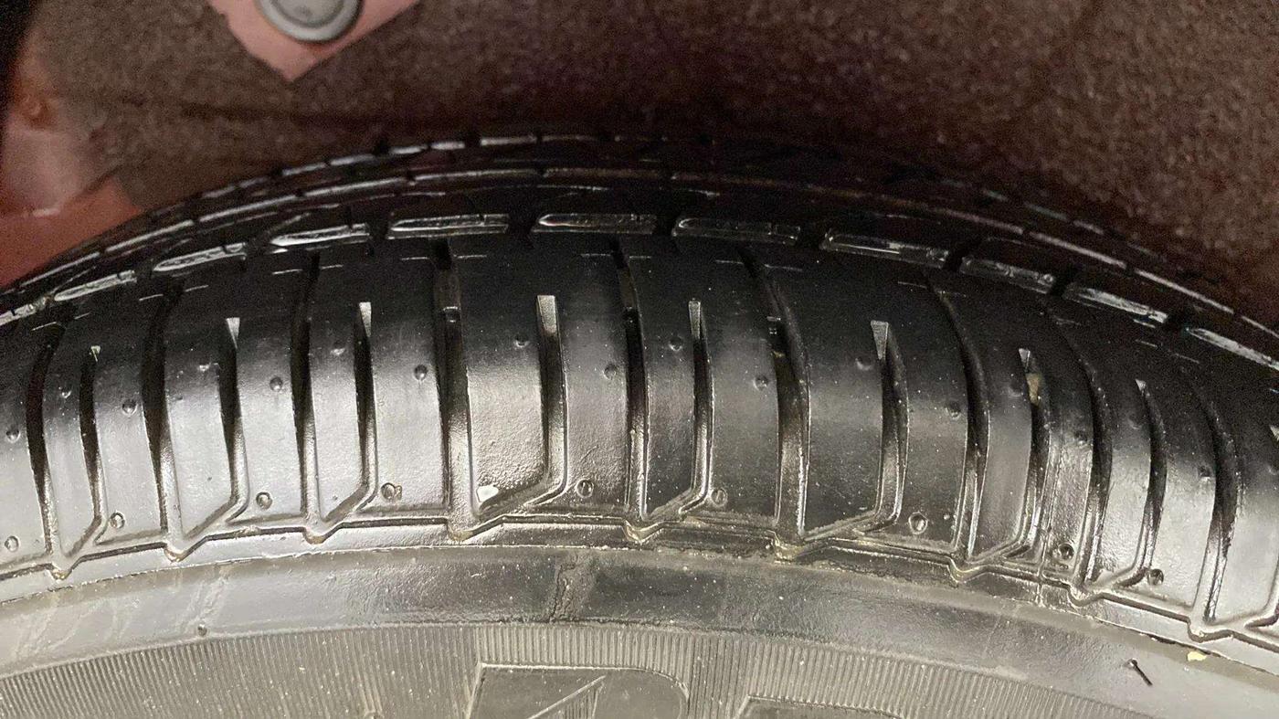 2013 Hyundai i10 ERA 1.1, Petrol, Manual, 34,110 km, Right Rear Tyre Tread