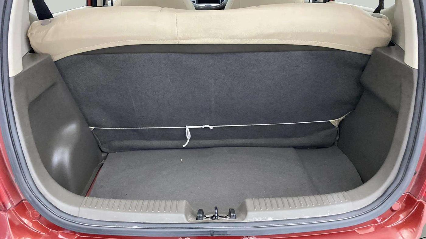 2013 Hyundai i10 ERA 1.1, Petrol, Manual, 34,110 km, Boot Inside