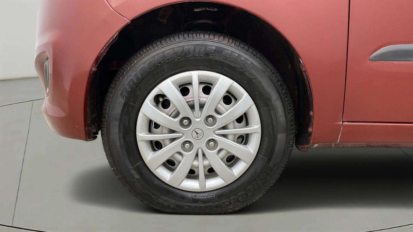 2013 Hyundai i10 ERA 1.1, Petrol, Manual, 34,110 km, Left Front Wheel