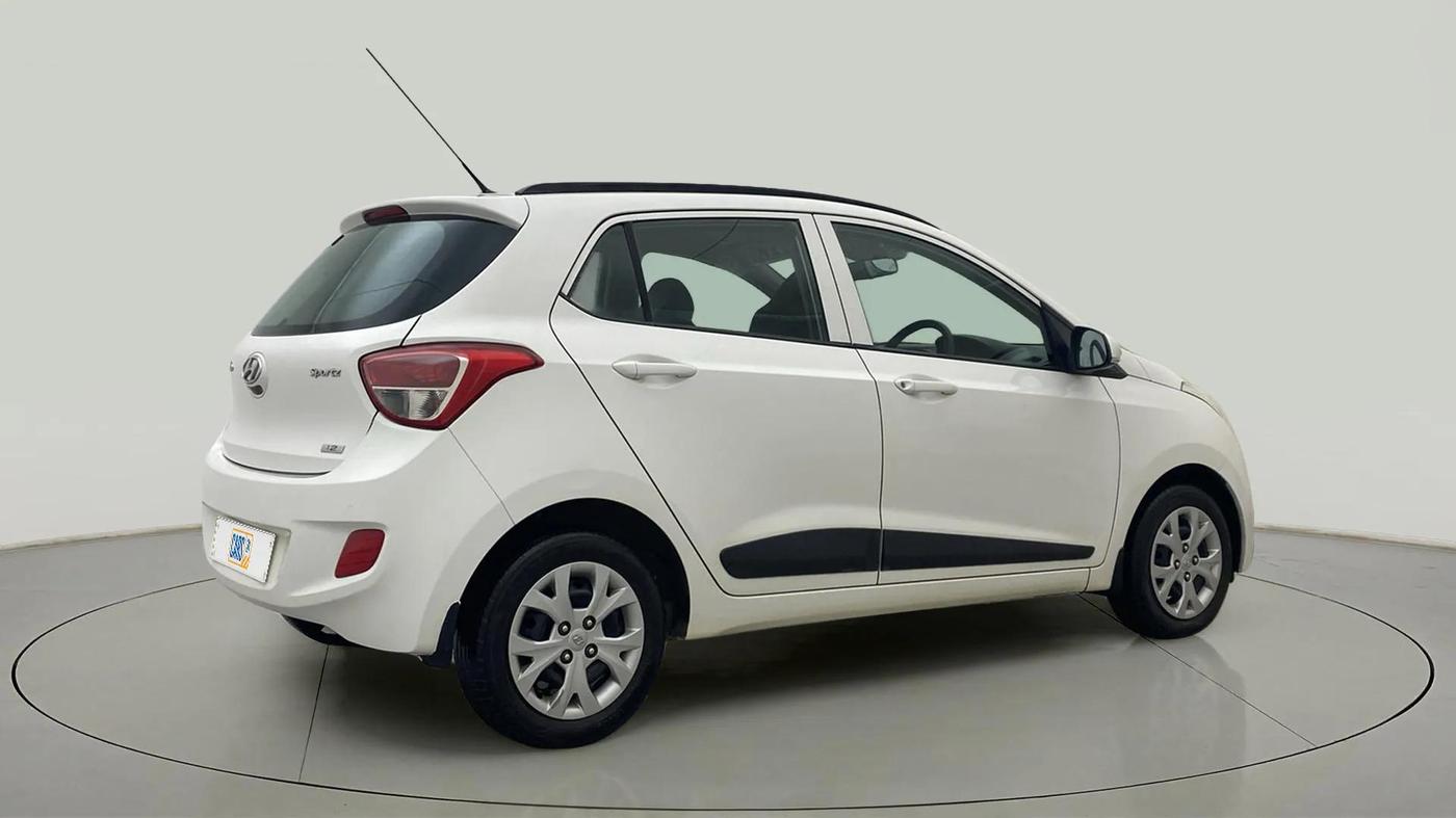 2015 Hyundai Grand i10 SPORTZ 1.2 KAPPA VTVT, Petrol, Manual, 22,893 km, Right Back Diagonal