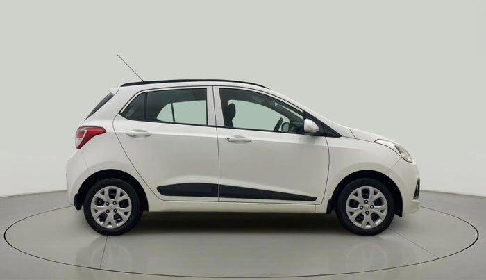 2015 Hyundai Grand i10 SPORTZ 1.2 KAPPA VTVT, Petrol, Manual, 22,893 km, Right Side View