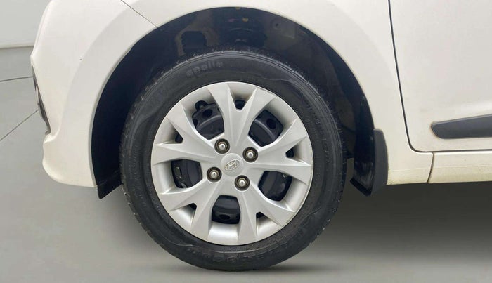 2015 Hyundai Grand i10 SPORTZ 1.2 KAPPA VTVT, Petrol, Manual, 22,893 km, Left Front Wheel