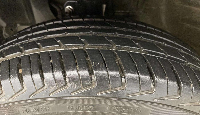 2019 Maruti New Wagon-R LXI CNG (O) 1.0, CNG, Manual, 89,609 km, Left Front Tyre Tread