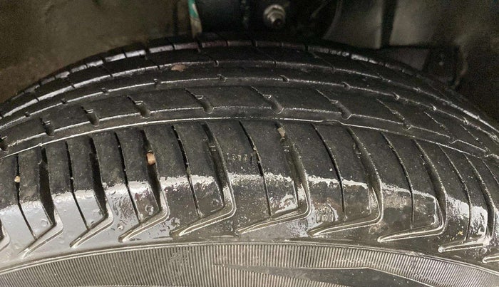 2019 Maruti New Wagon-R LXI CNG (O) 1.0, CNG, Manual, 89,609 km, Right Front Tyre Tread