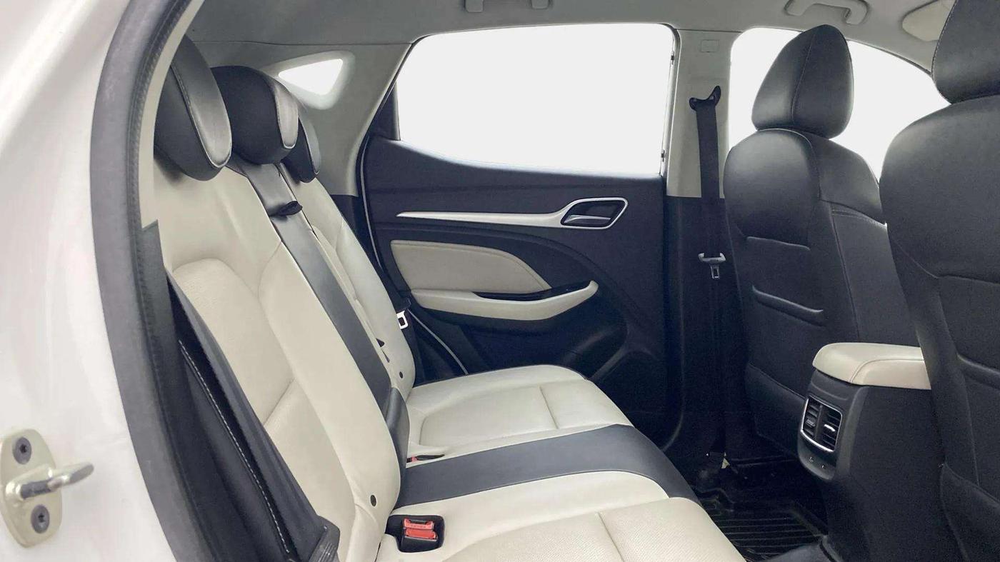 2022 MG ASTOR SMART 1.5 MT, Petrol, Manual, 55,929 km, Right Side Rear Door Cabin