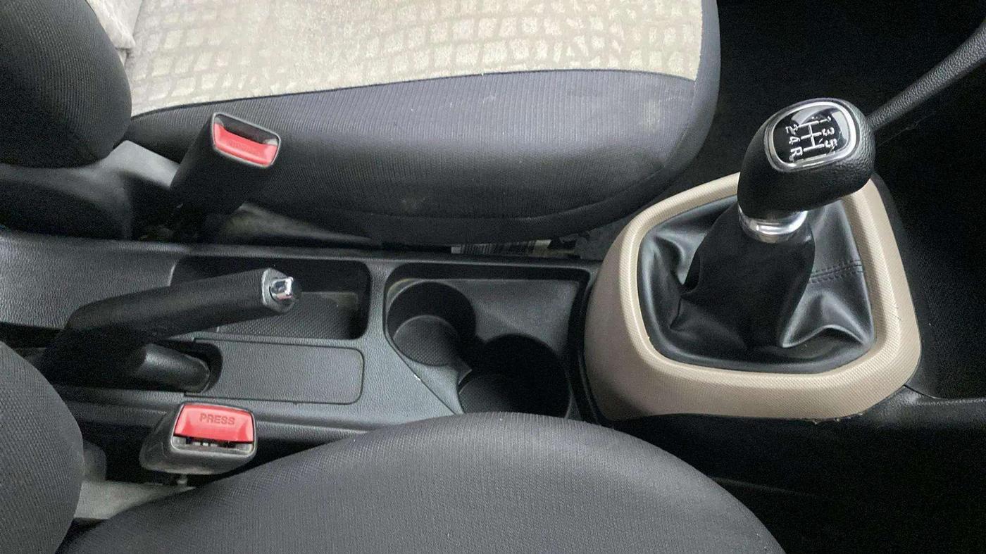 2015 Hyundai Grand i10 ASTA (O) 1.2 KAPPA VTVT, Petrol, Manual, 37,698 km, Gear Lever