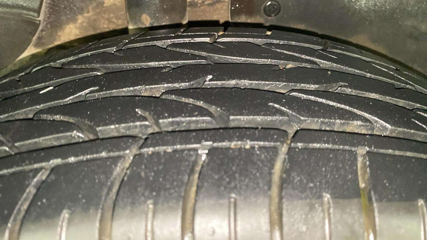 2017 Hyundai Creta E PLUS 1.6 PETROL, Petrol, Manual, 84,545 km, Right Rear Tyre Tread