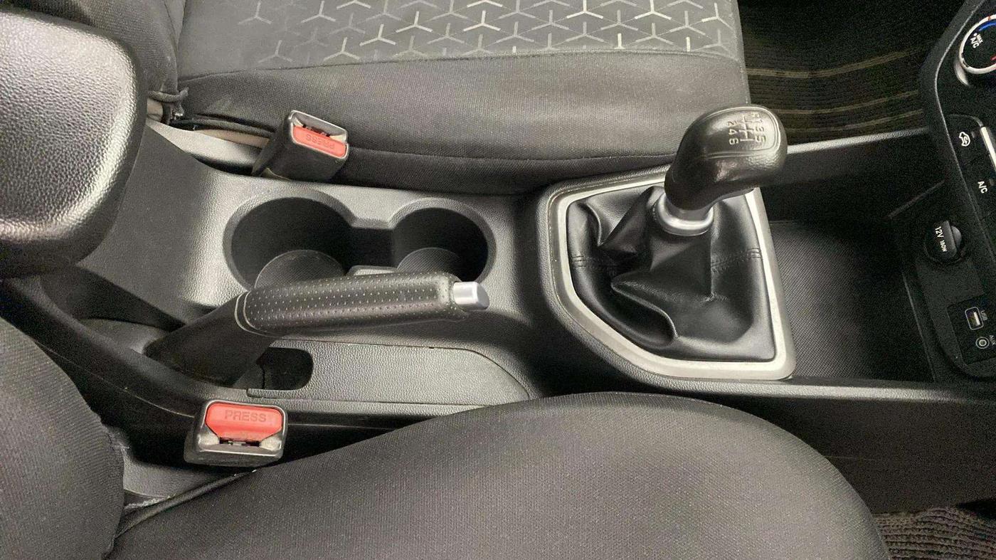 2017 Hyundai Creta E PLUS 1.6 PETROL, Petrol, Manual, 84,545 km, Gear Lever