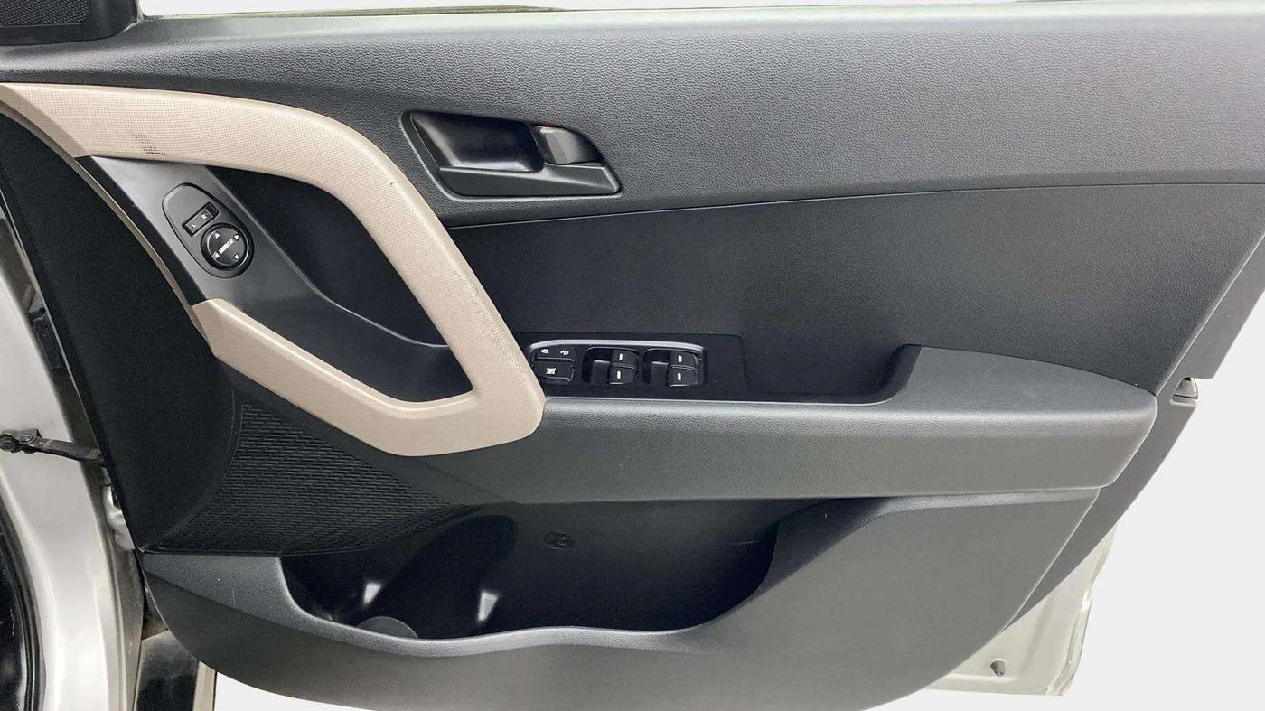 2017 Hyundai Creta E PLUS 1.6 PETROL, Petrol, Manual, 84,545 km, Driver Side Door Panels Control