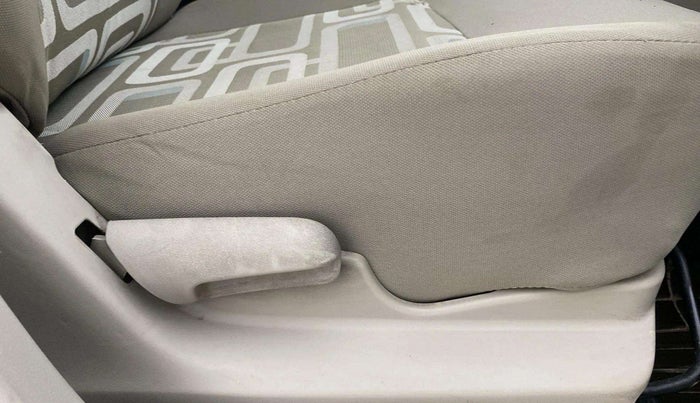 2019 Maruti Celerio VXI (O) CNG, CNG, Manual, 62,094 km, Driver Side Adjustment Panel