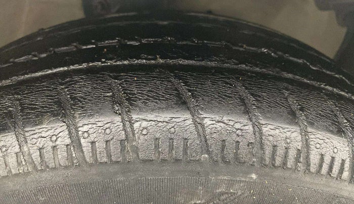 2019 Maruti Celerio VXI (O) CNG, CNG, Manual, 62,094 km, Left Front Tyre Tread