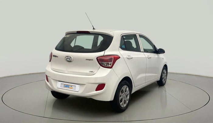 2016 Hyundai Grand i10 MAGNA 1.2 KAPPA VTVT, Petrol, Manual, 53,694 km, Right Back Diagonal