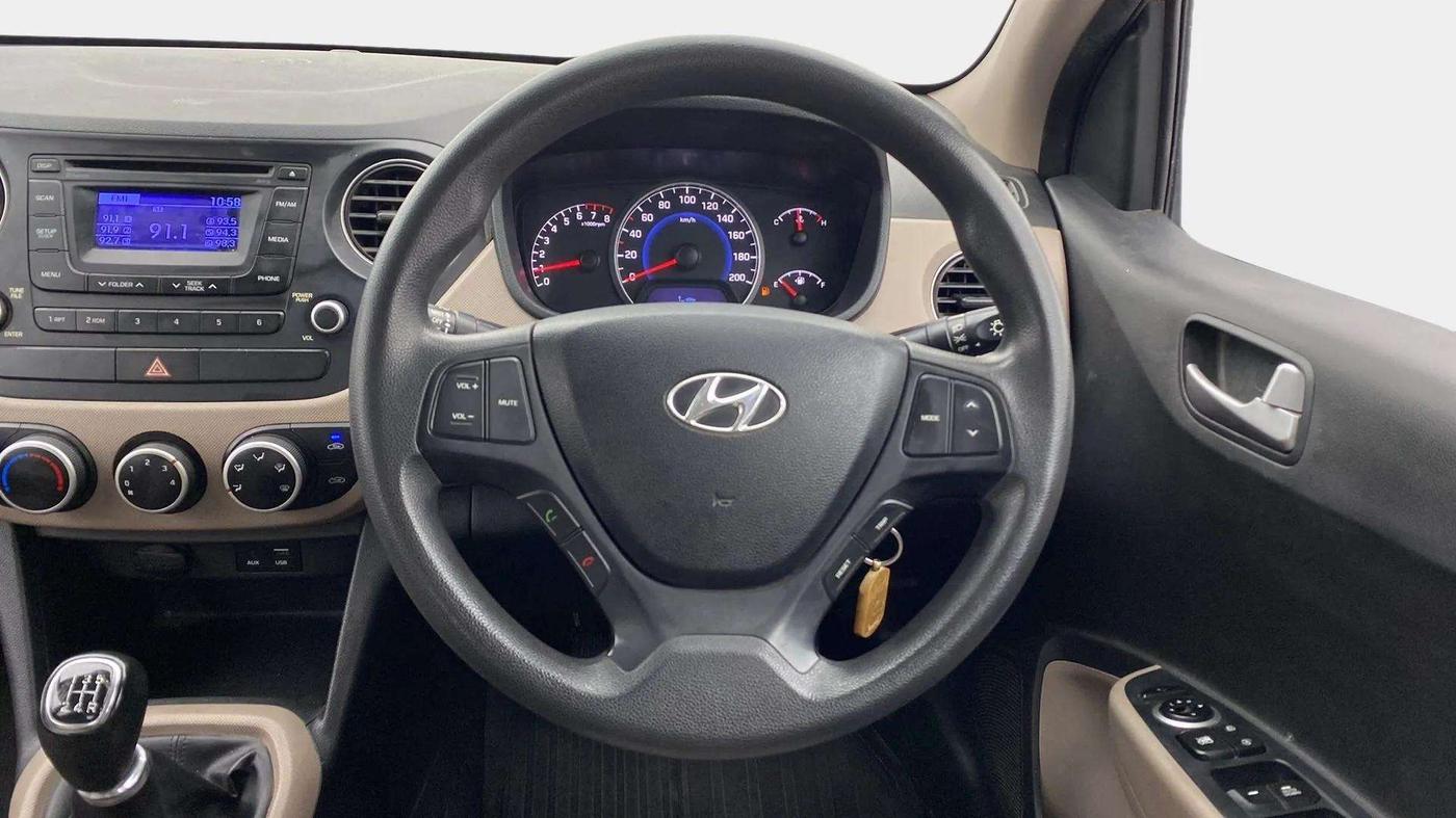 2016 Hyundai Grand i10 SPORTZ 1.2 KAPPA VTVT, Petrol, Manual, 52,599 km, Steering Wheel Close Up