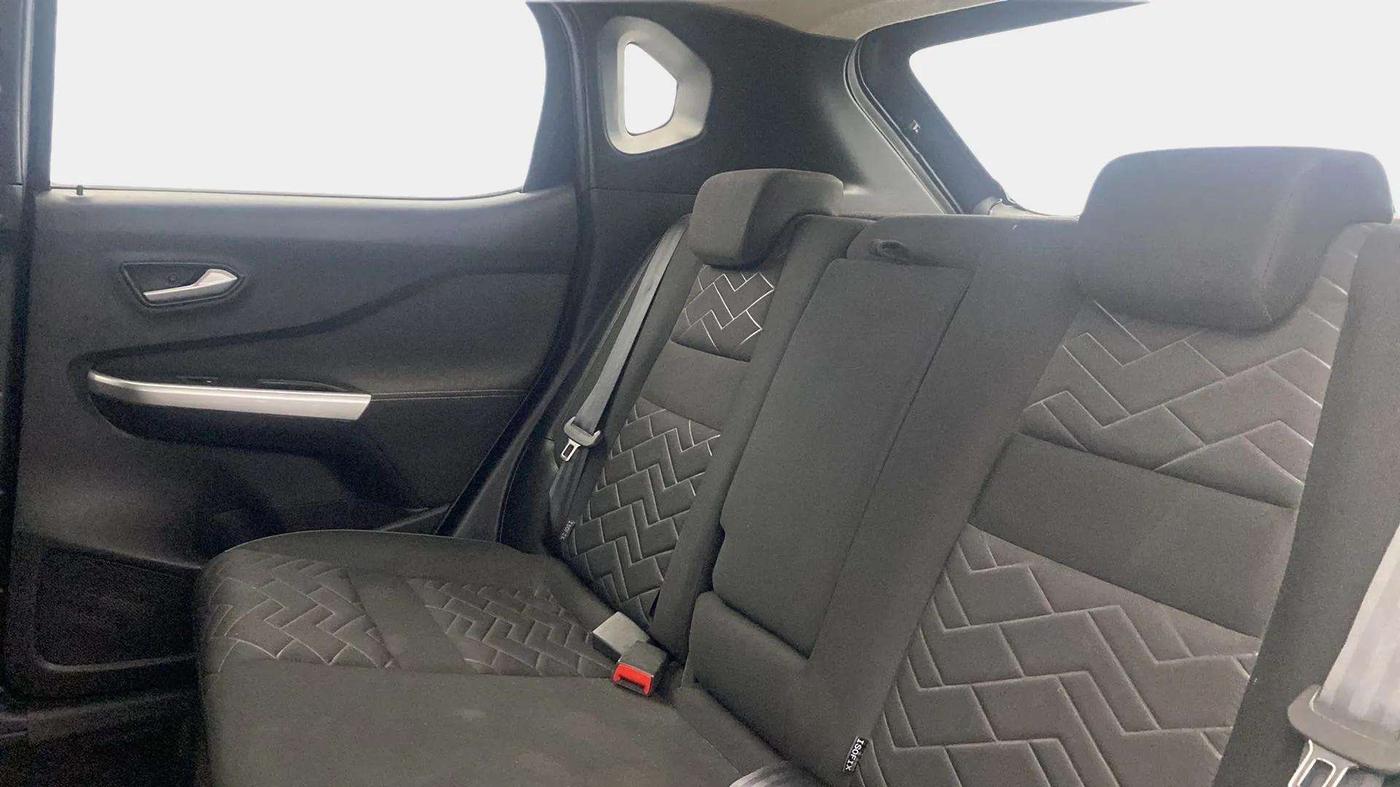 2021 Nissan MAGNITE XV PREMIUM TURBO (O) CVT, Petrol, Automatic, 36,222 km, Right Side Rear Door Cabin