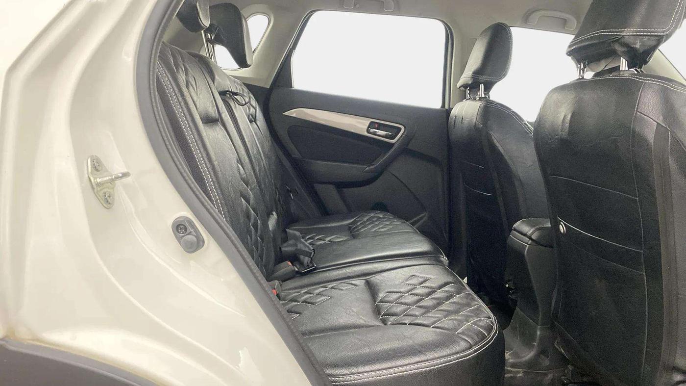 2018 Maruti Vitara Brezza ZDI PLUS, Diesel, Manual, 39,245 km, Right Side Rear Door Cabin
