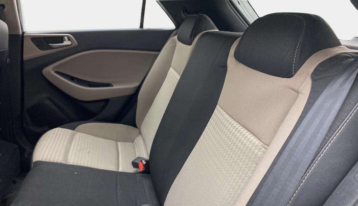 2020 Hyundai Elite i20 SPORTZ PLUS 1.2, Petrol, Manual, 90,654 km, Right Side Rear Door Cabin