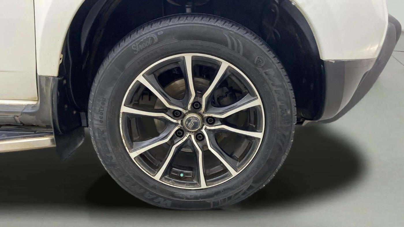 2014 Renault Duster 85 PS RXE DIESEL ADVENTURE, Diesel, Manual, 73,844 km, Right Front Wheel