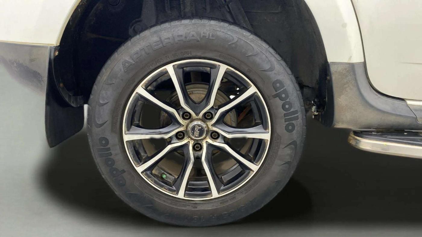 2014 Renault Duster 85 PS RXE DIESEL ADVENTURE, Diesel, Manual, 73,844 km, Right Rear Wheel
