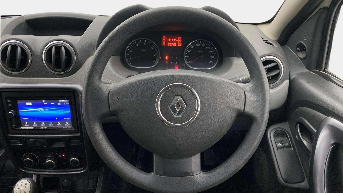 2014 Renault Duster 85 PS RXE DIESEL ADVENTURE, Diesel, Manual, 73,844 km, Steering Wheel Close Up