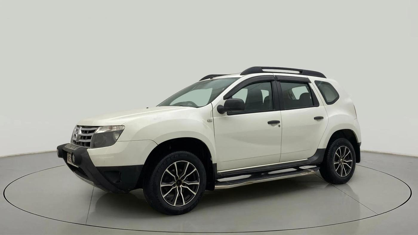 2014 Renault Duster 85 PS RXE DIESEL ADVENTURE, Diesel, Manual, 73,844 km, Left Front Diagonal