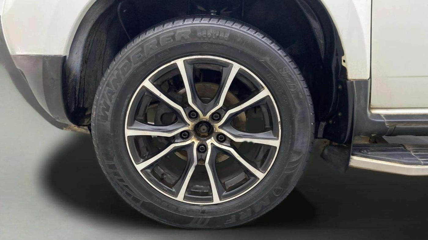 2014 Renault Duster 85 PS RXE DIESEL ADVENTURE, Diesel, Manual, 73,844 km, Left Front Wheel