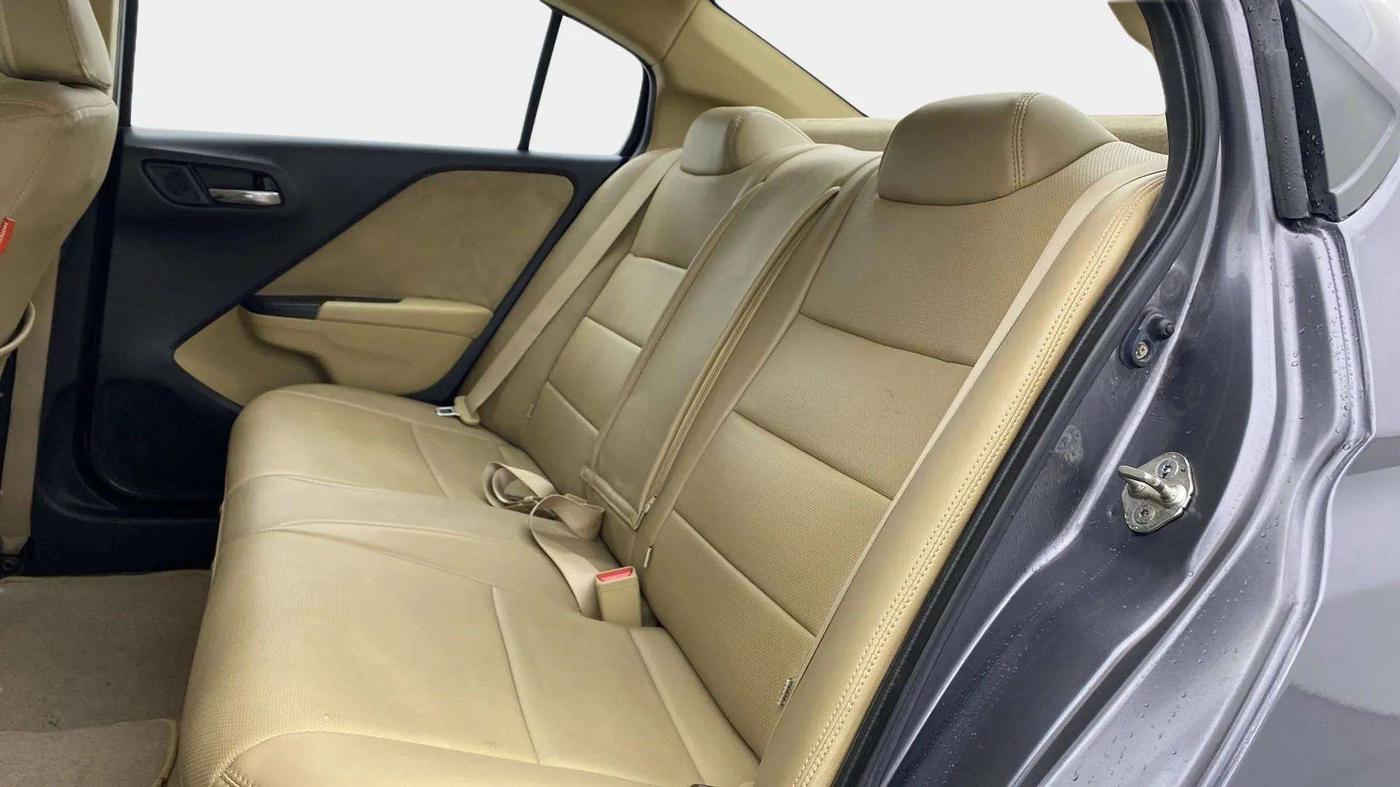 2017 Honda City 1.5L I-VTEC SV, Petrol, Manual, 30,692 km, Right Side Rear Door Cabin