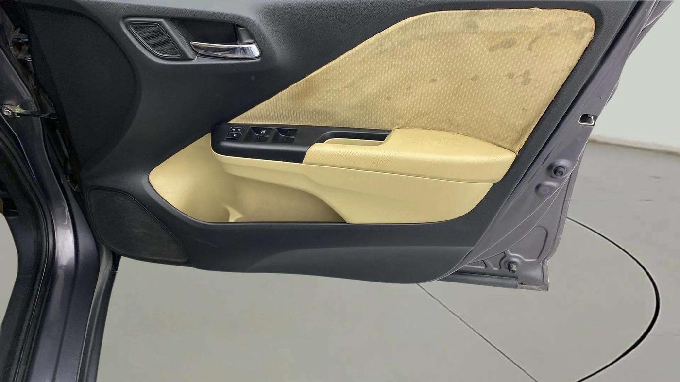 2017 Honda City 1.5L I-VTEC SV, Petrol, Manual, 30,692 km, Driver Side Door Panels Control
