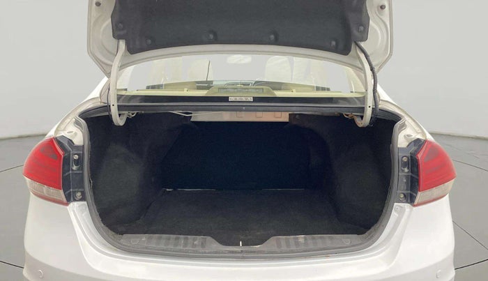 2018 Maruti Ciaz ALPHA 1.5 SHVS PETROL, Petrol, Manual, 68,375 km, Boot Inside