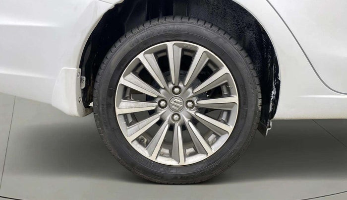 2018 Maruti Ciaz ALPHA 1.5 SHVS PETROL, Petrol, Manual, 68,375 km, Right Rear Wheel