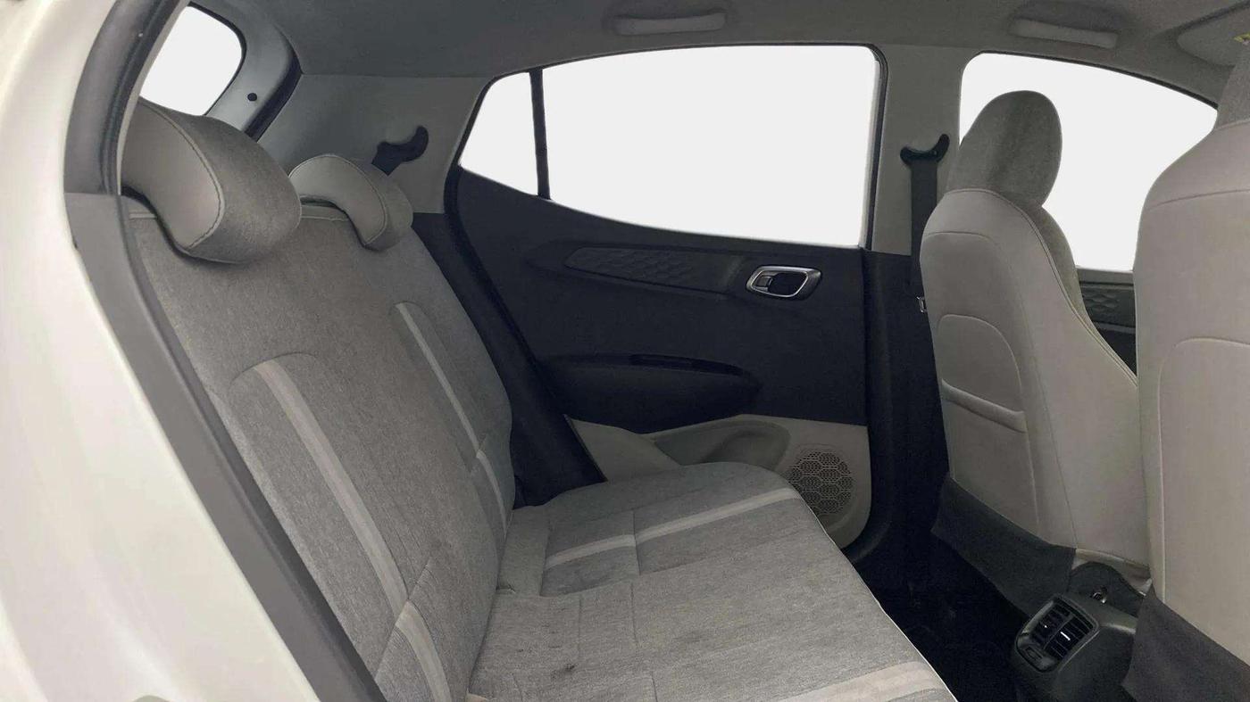 2021 Hyundai GRAND I10 NIOS ASTA AMT 1.2 KAPPA VTVT, Petrol, Automatic, 27,410 km, Right Side Rear Door Cabin