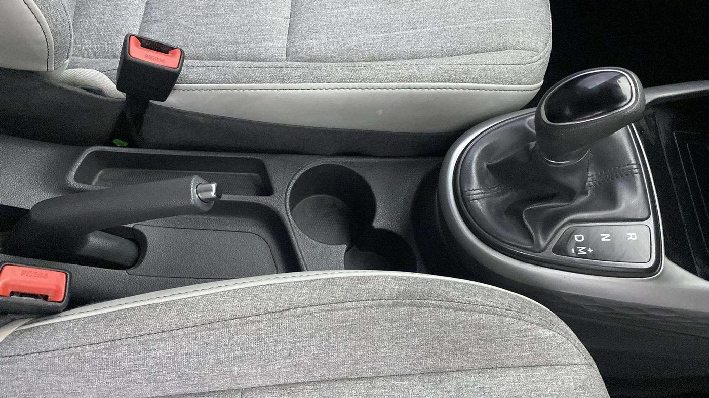 2021 Hyundai GRAND I10 NIOS ASTA AMT 1.2 KAPPA VTVT, Petrol, Automatic, 27,410 km, Gear Lever