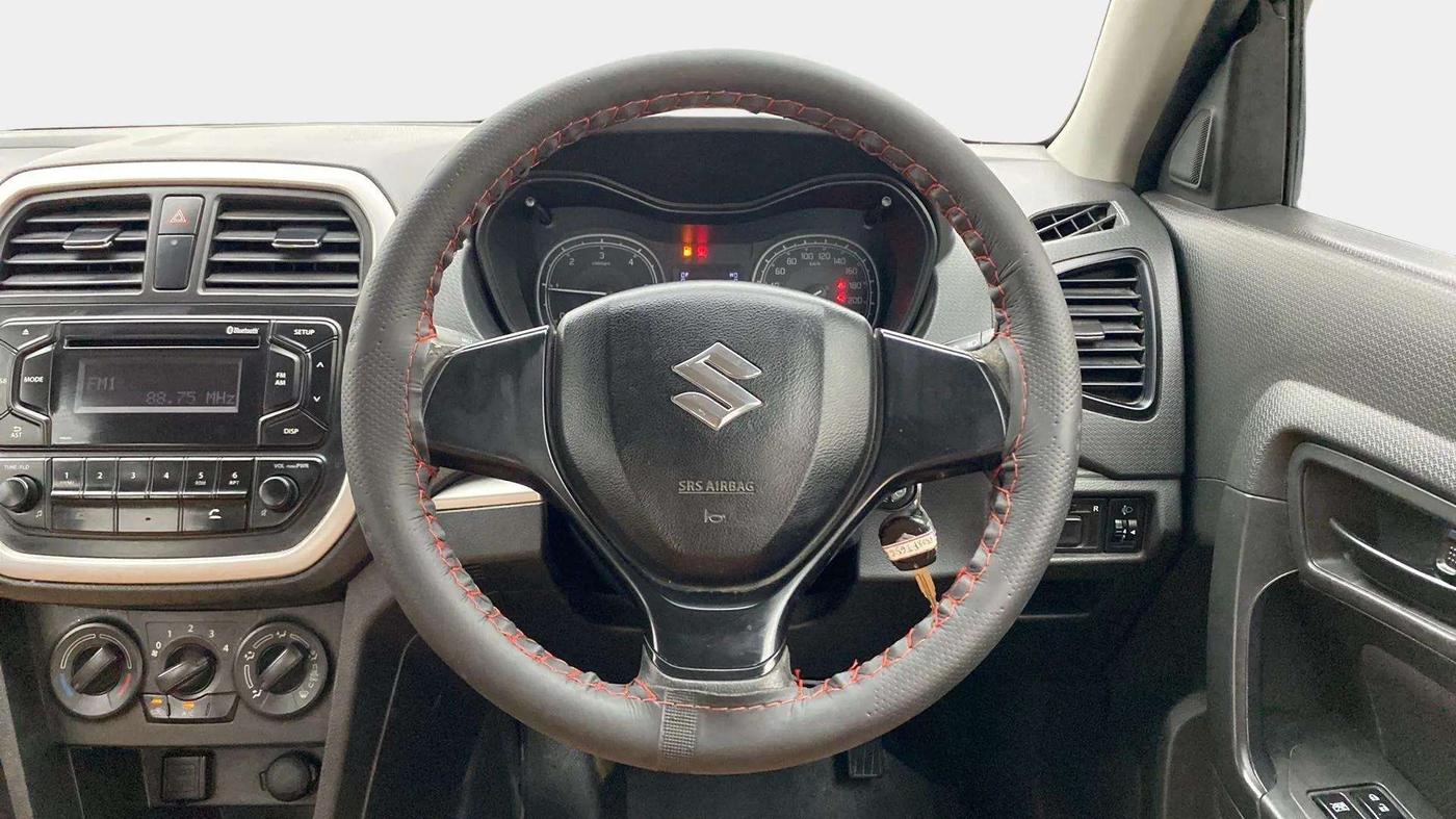 2017 Maruti Vitara Brezza VDI (O), Diesel, Manual, 78,747 km, Steering Wheel Close Up