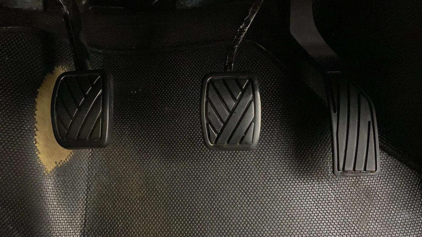 2017 Maruti Vitara Brezza VDI (O), Diesel, Manual, 78,747 km, Pedals