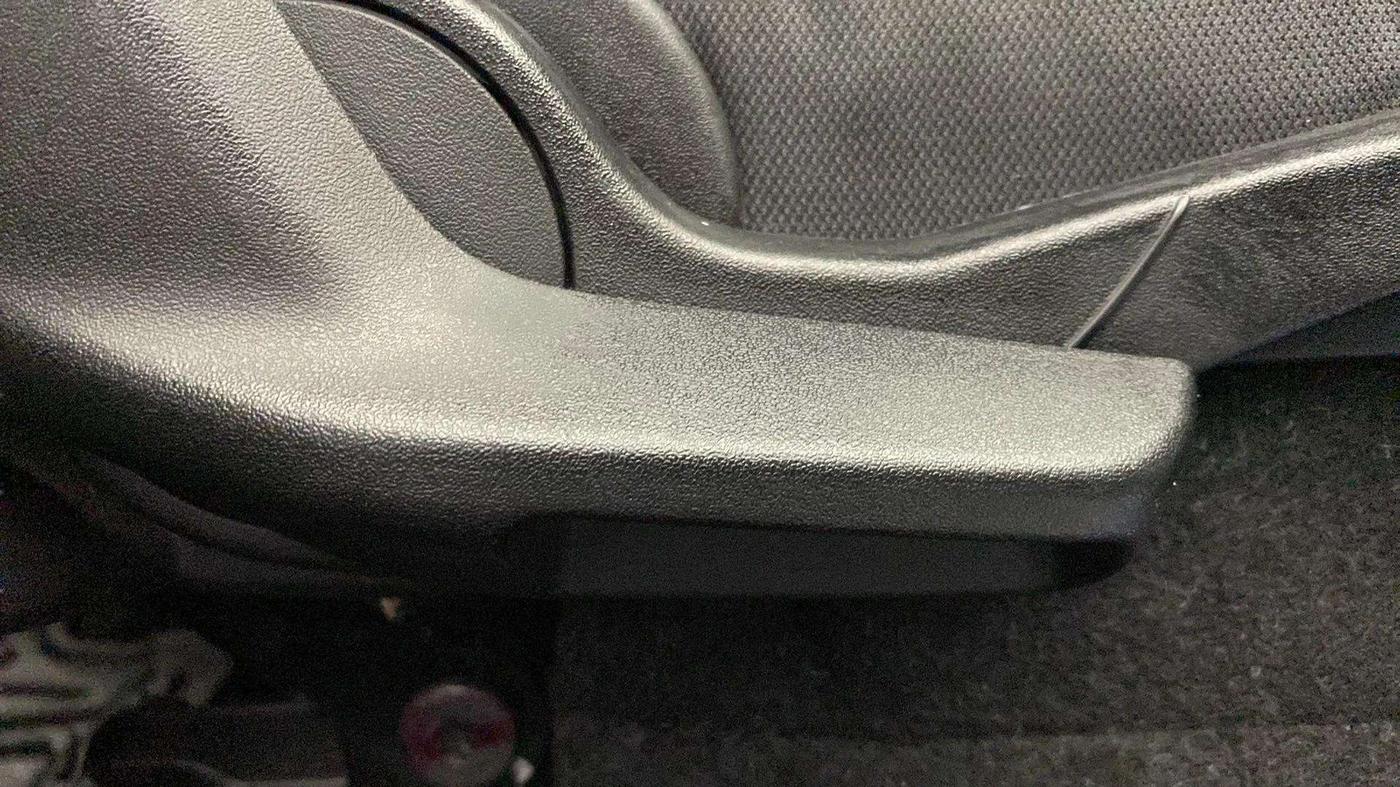 2022 Maruti BREZZA ZXI + SMART HYBRID, Petrol, Manual, 25,353 km, Driver Side Adjustment Panel
