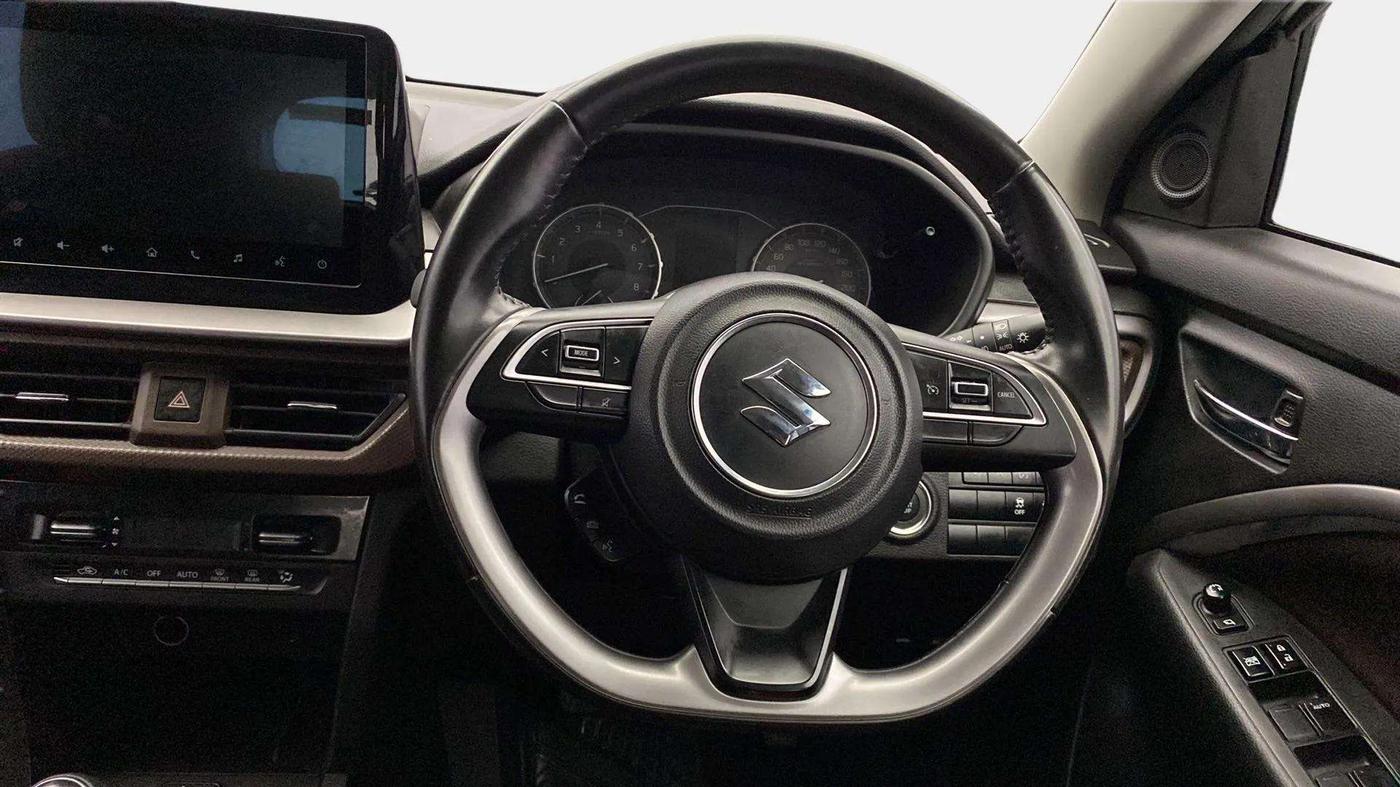 2022 Maruti BREZZA ZXI + SMART HYBRID, Petrol, Manual, 25,353 km, Steering Wheel Close Up