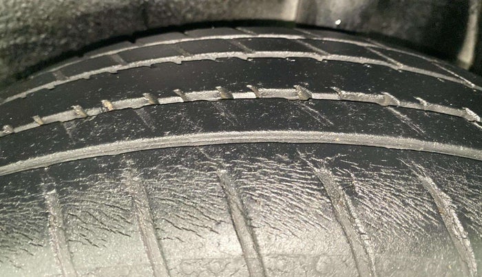 2015 Maruti Celerio VXI, Petrol, Manual, 41,809 km, Left Rear Tyre Tread