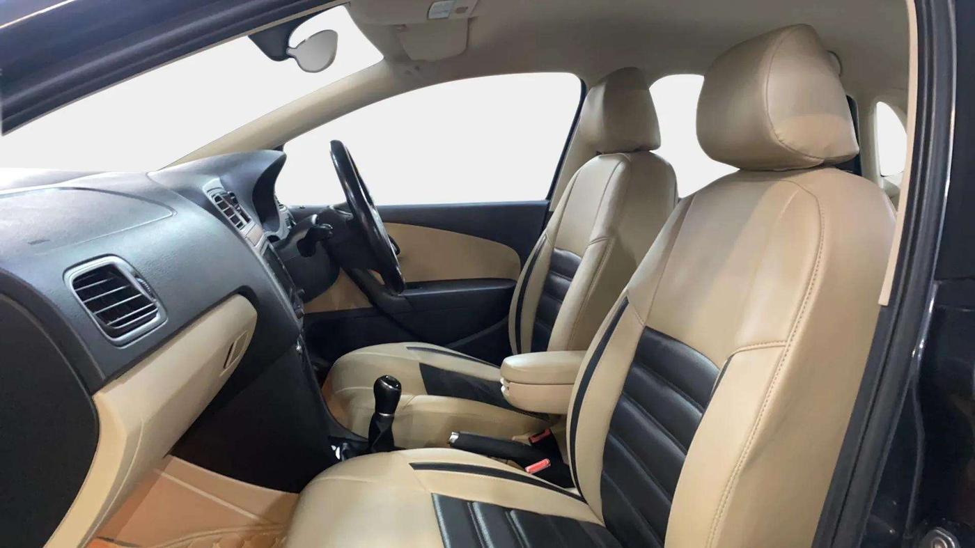 2018 Volkswagen Ameo HIGHLINE PLUS 1.5L 16 ALLOY, Diesel, Manual, 68,563 km, Right Side Front Door Cabin