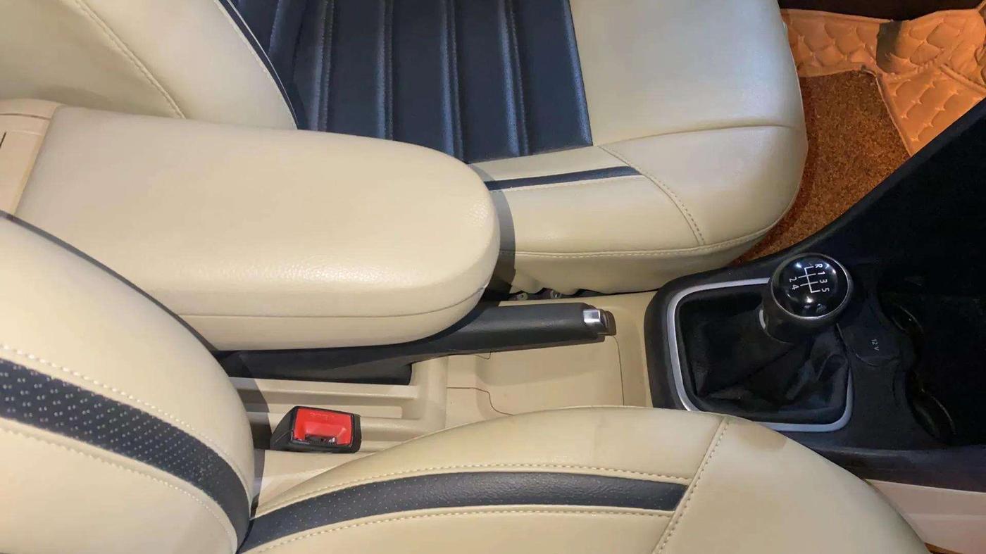 2018 Volkswagen Ameo HIGHLINE PLUS 1.5L 16 ALLOY, Diesel, Manual, 68,563 km, Gear Lever