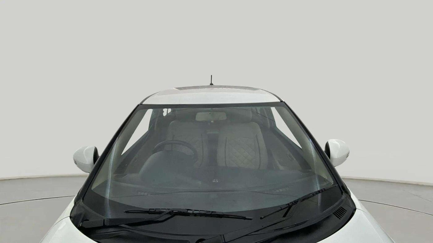 2013 Maruti Swift Dzire VXI, Petrol, Manual, 65,005 km, Front Windshield