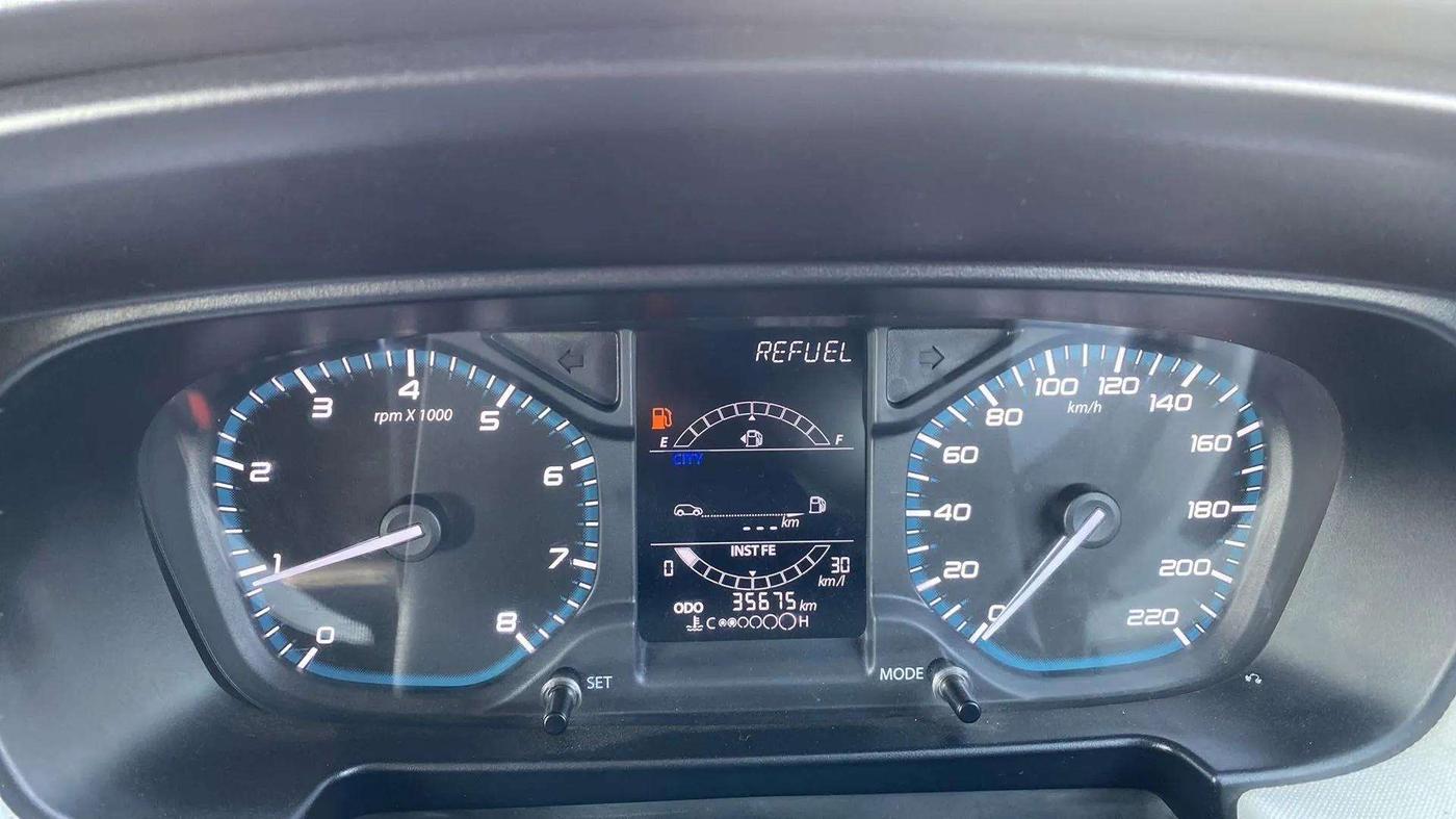 2022 Tata PUNCH PURE MT, Petrol, Manual, 35,757 km, Odometer Image