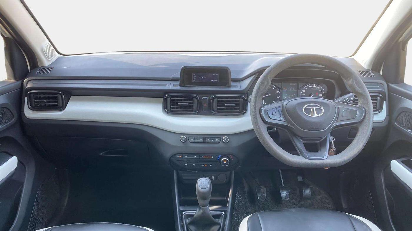 2022 Tata PUNCH PURE MT, Petrol, Manual, 35,757 km, Dashboard