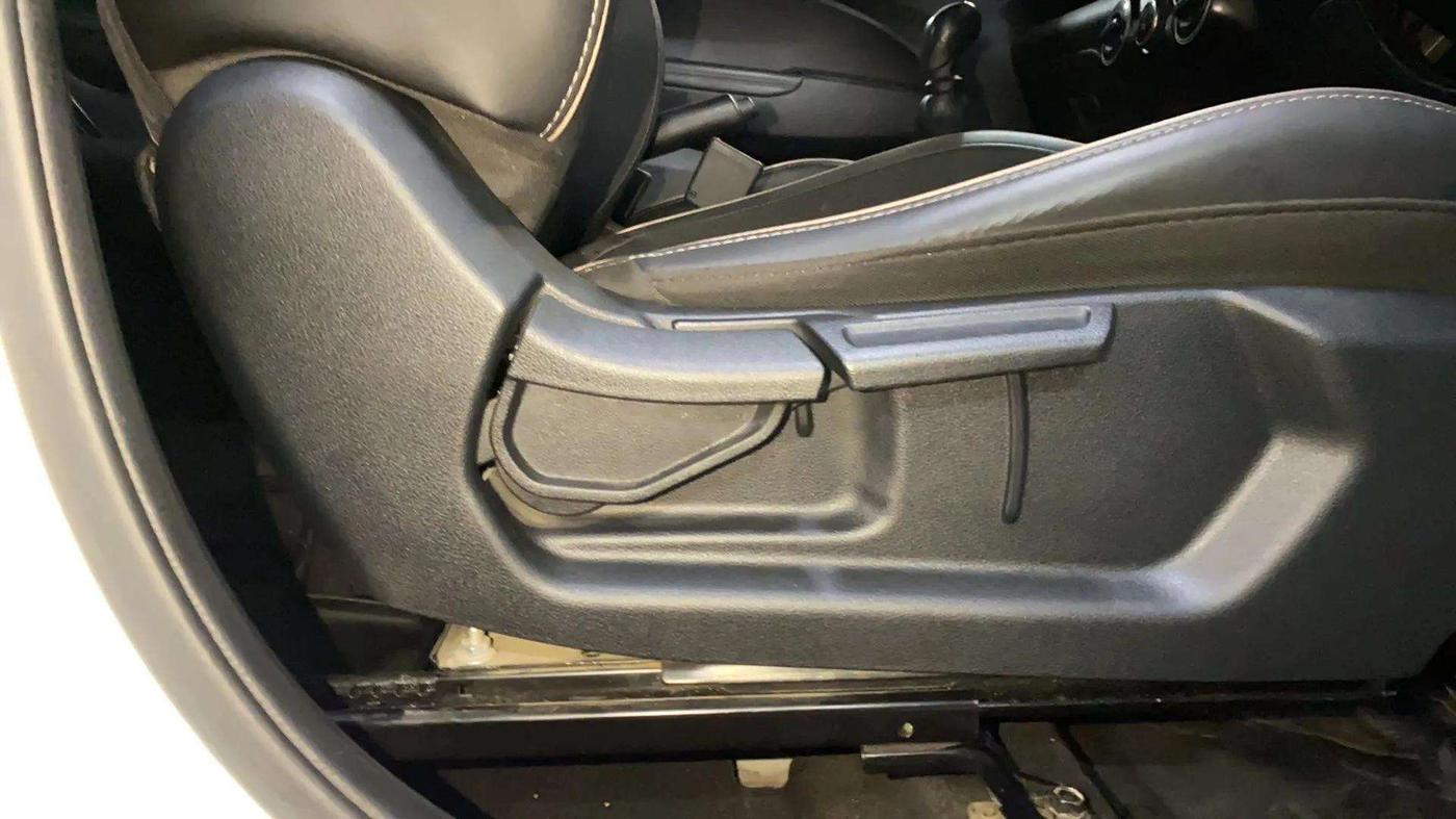 2023 Hyundai VENUE S (O) 1.2 KNIGHT EDITION, Petrol, Manual, 25,498 km, Driver Side Adjustment Panel