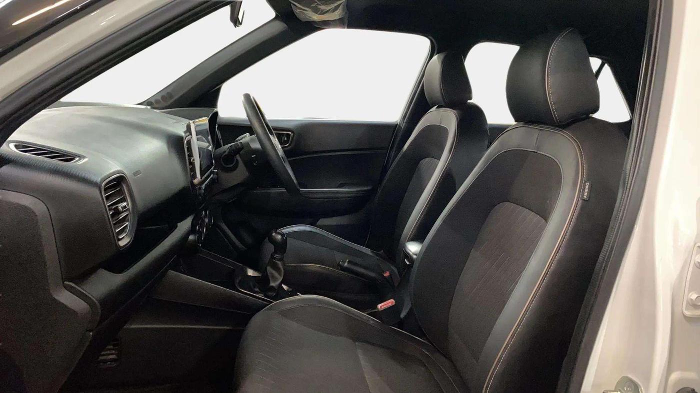 2023 Hyundai VENUE S (O) 1.2 KNIGHT EDITION, Petrol, Manual, 25,498 km, Right Side Front Door Cabin