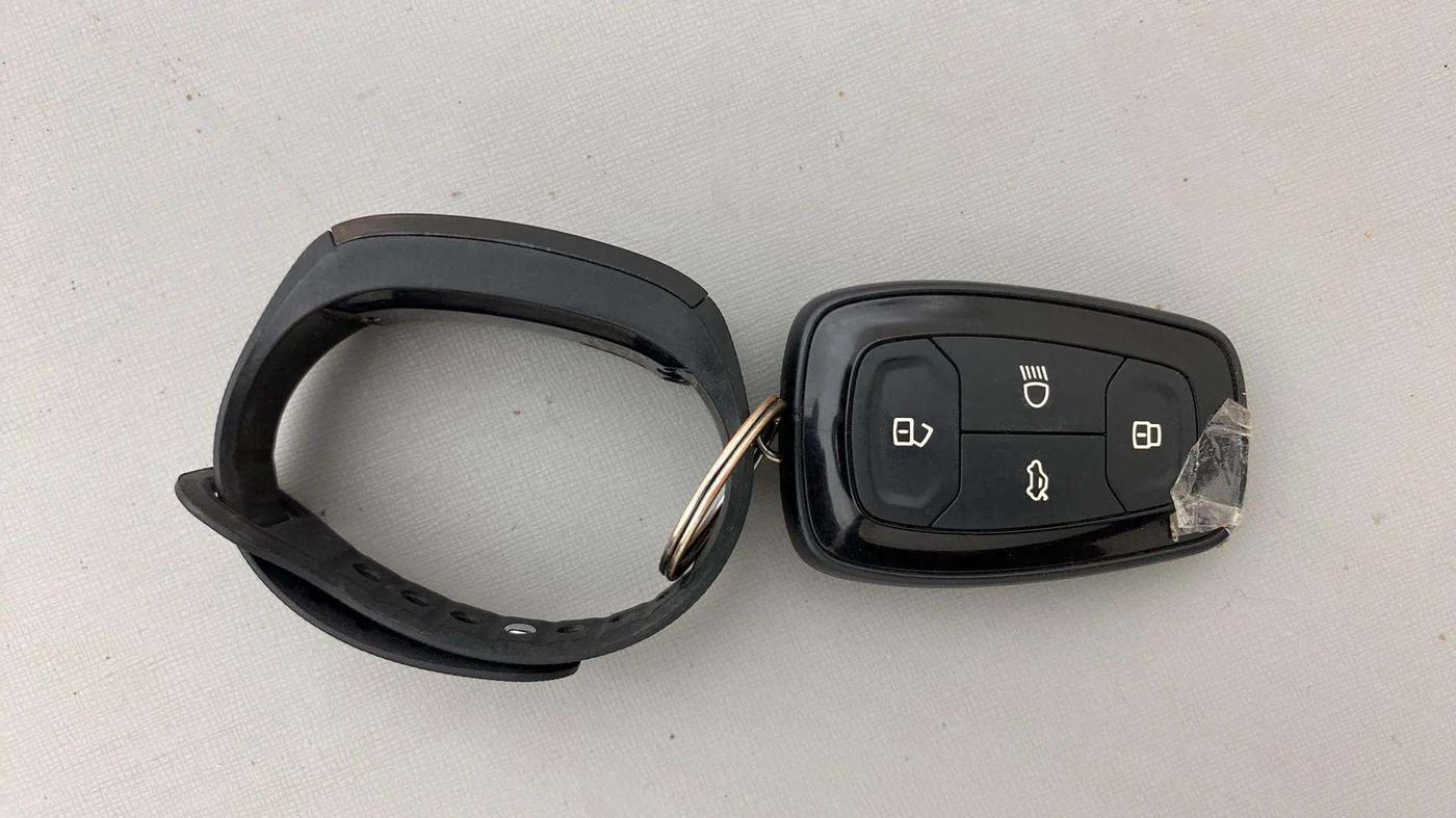 2022 Tata ALTROZ XZ PLUS PETROL, Petrol, Manual, 44,144 km, Key Close Up