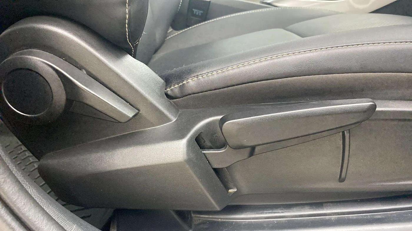 2022 Tata ALTROZ XZ PLUS PETROL, Petrol, Manual, 44,144 km, Driver Side Adjustment Panel