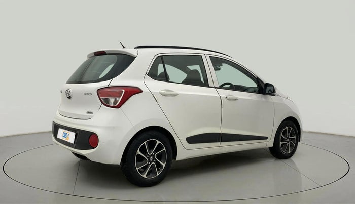 2017 Hyundai Grand i10 SPORTZ AT 1.2 KAPPA VTVT, CNG, Automatic, 68,703 km, Right Back Diagonal