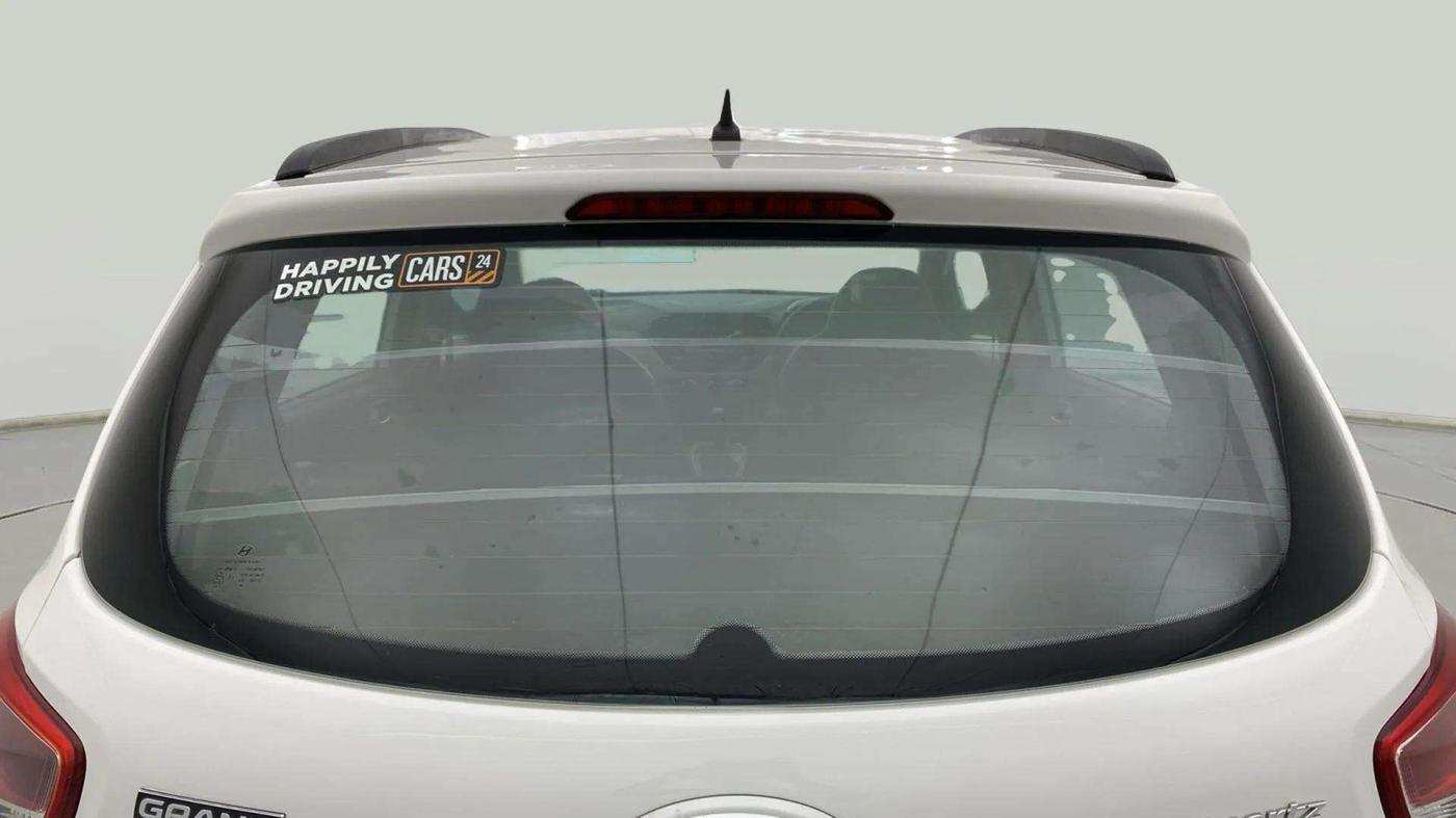 2017 Hyundai Grand i10 SPORTZ AT 1.2 KAPPA VTVT, CNG, Automatic, 68,703 km, Rear Windshield