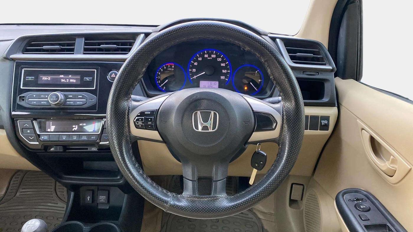 2017 Honda Amaze 1.2L I-VTEC S, Petrol, Manual, 61,900 km, Steering Wheel Close Up