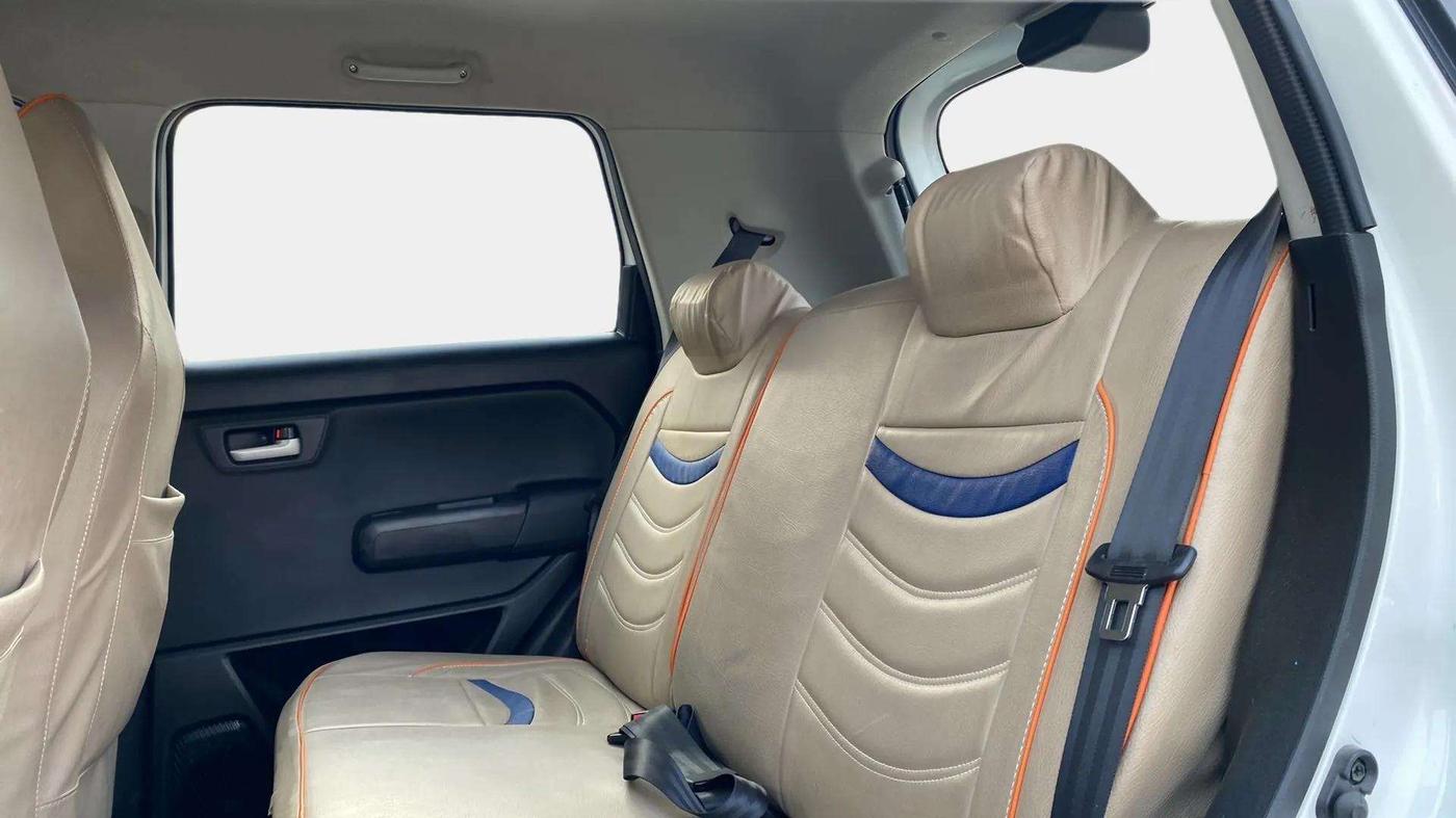2023 Maruti New Wagon-R VXI CNG 1.0, CNG, Manual, 30,445 km, Right Side Rear Door Cabin
